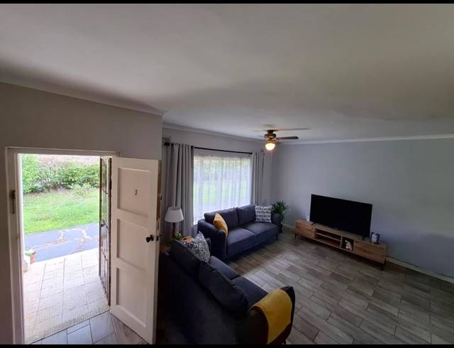 3 BEDROOM TOWNHOUSE FOR SALE IN ESCOMBE
